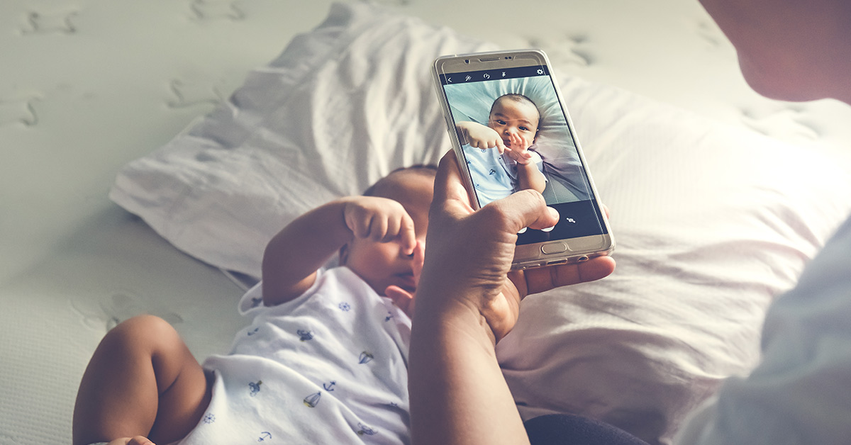 baby picture on smart phone