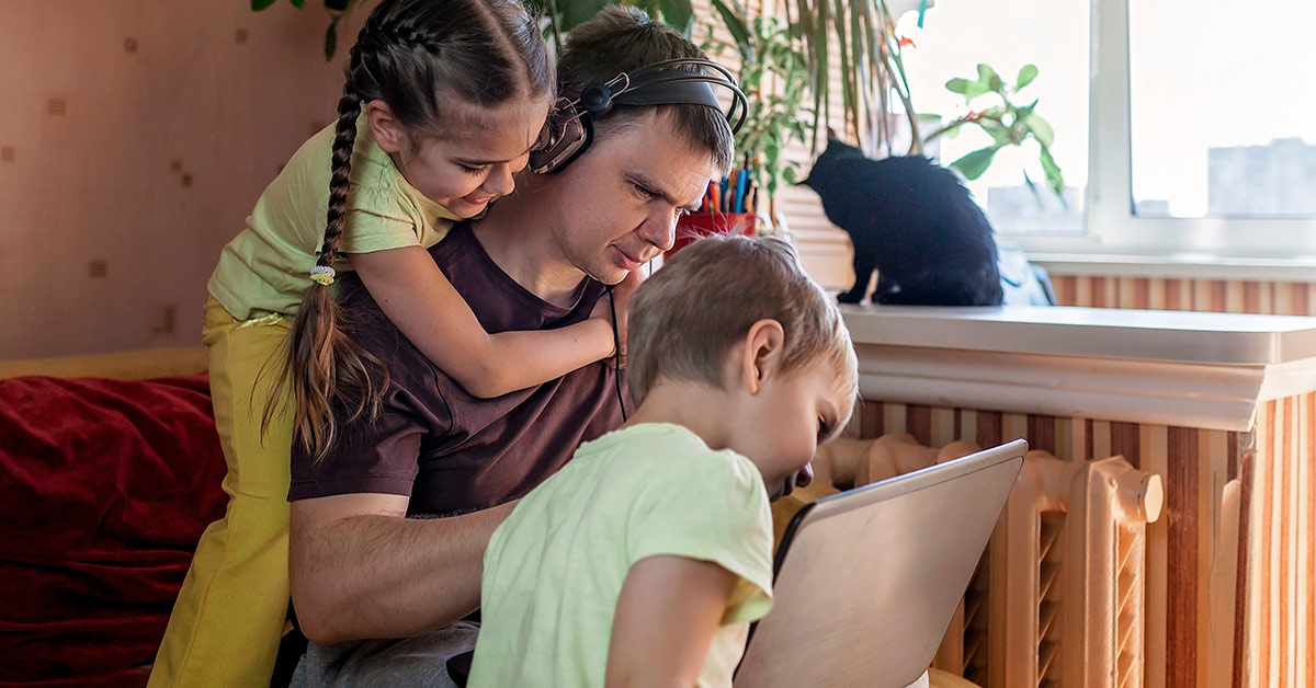 dad working with kids