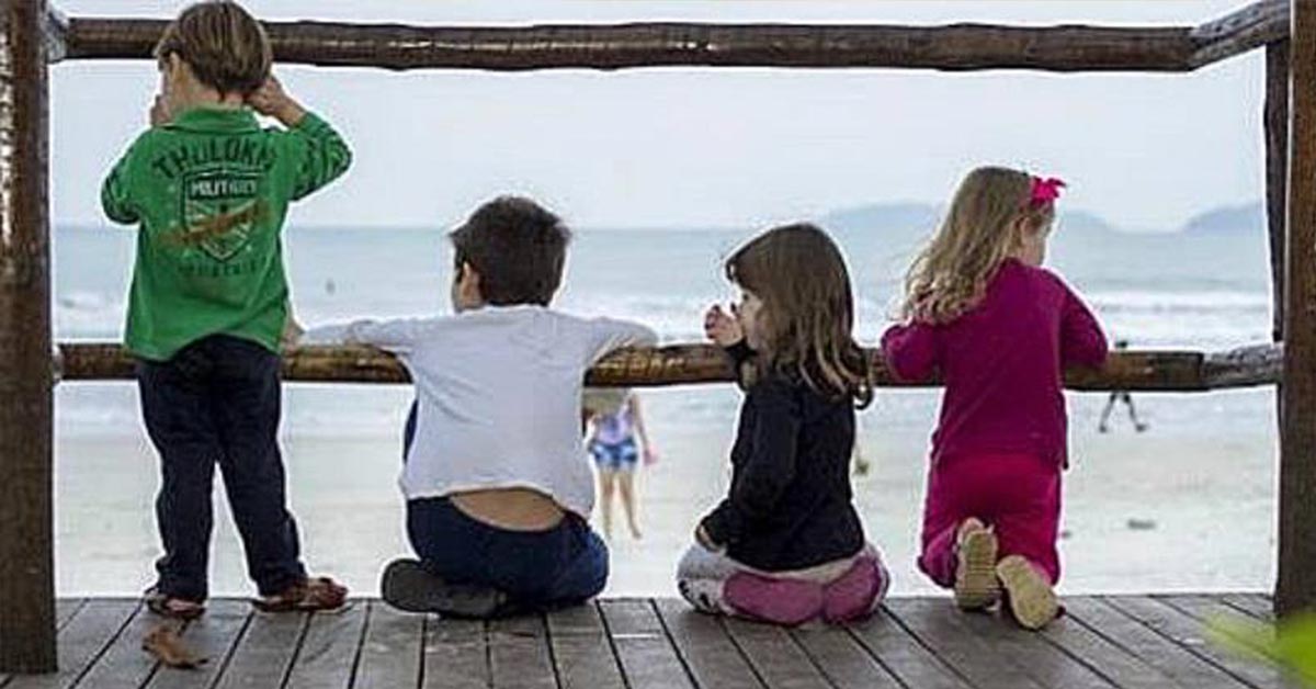 kids sitting