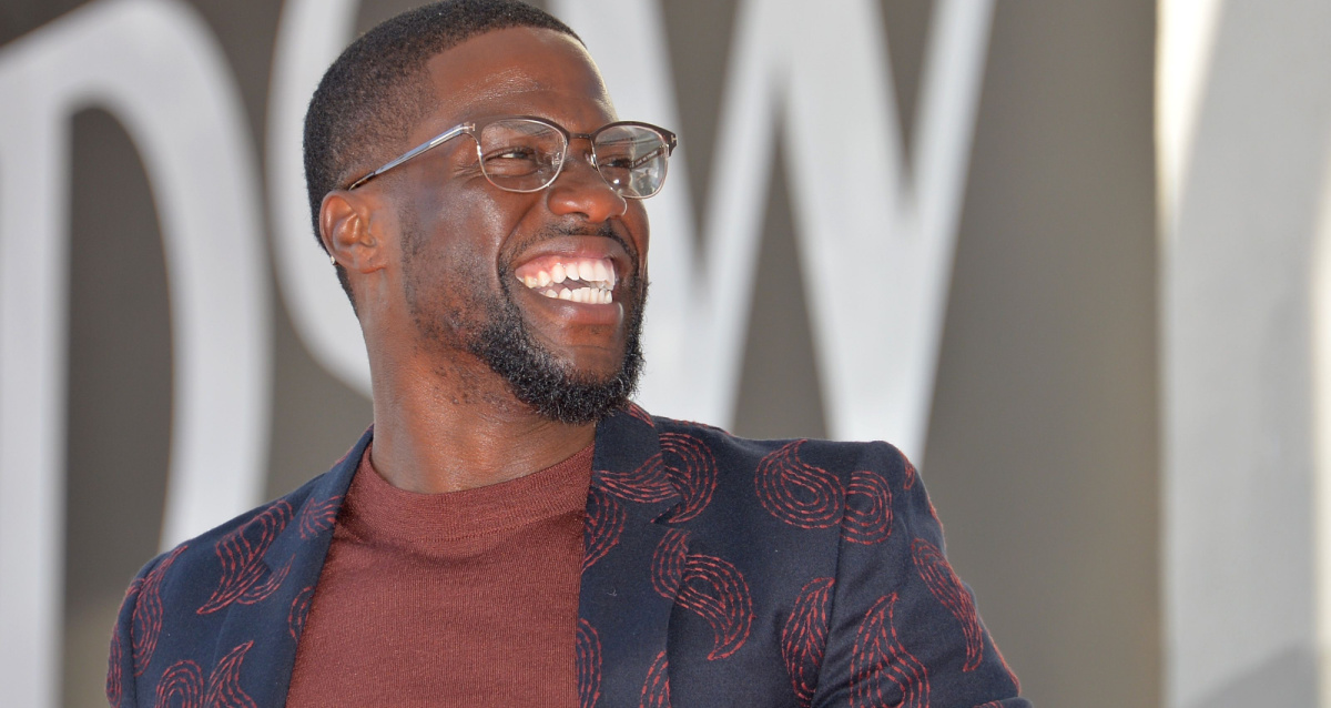 kevin hart smiling