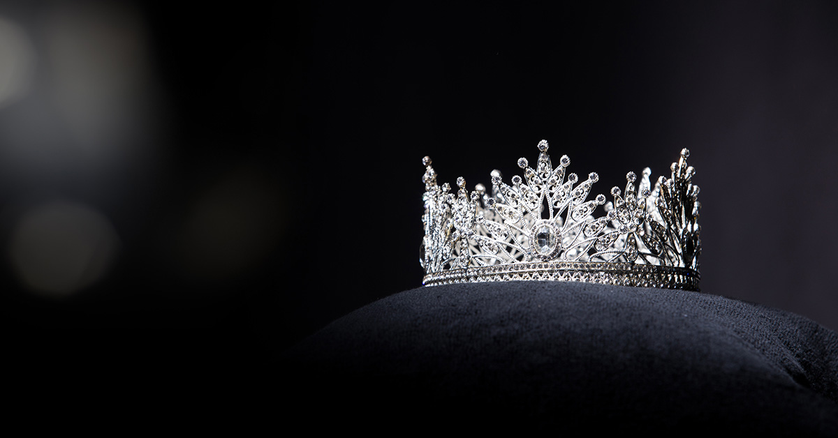 beauty pageant crown