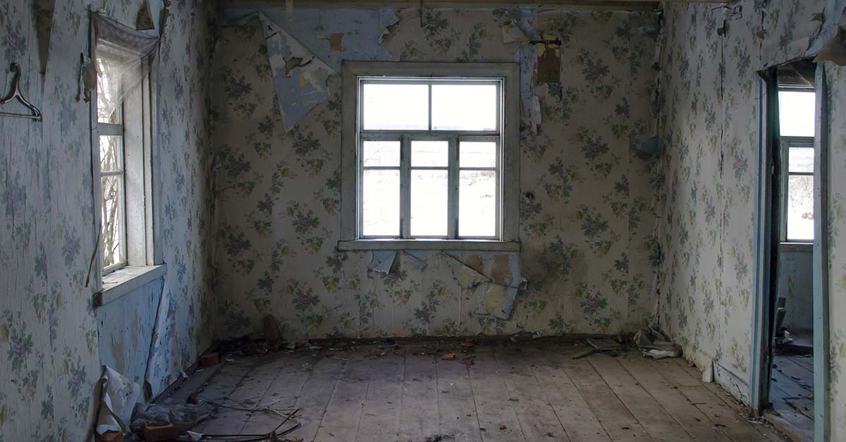 inside of older decrepit home