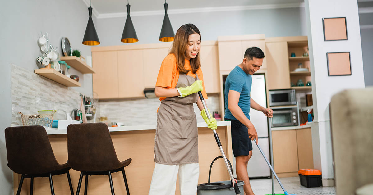 using cleaning products in the home