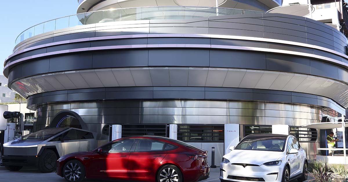 Elon Musk’s New Hollywood Diner